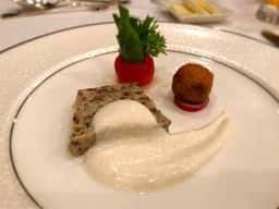 メインダイニングルーム プラ デュ ジュール