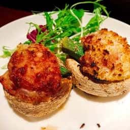 ばくらいワインダイニング