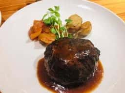 Bistro やまごや