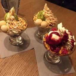 BLUE BOOKS cafe KYOTO