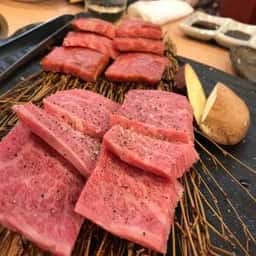 焼肉食堂 こやま