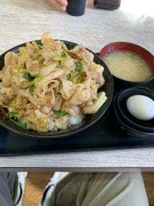 伝説のすた丼屋 座間店