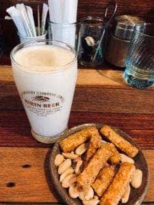 カレー食堂コモやん。