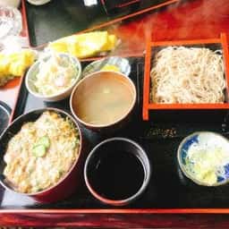 かね八
