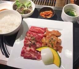 焼肉 笑山門
