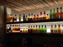 BAR 屋根裏