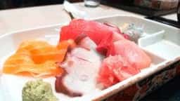 お食事とお酒の店 るな。