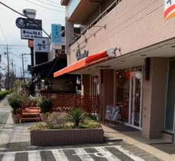 洋菓子店ポミエ