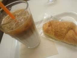 カフェ・ド・クレバー サウスゲート店