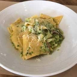 トラットリア イ・コントルニ