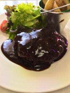 ザ アルバ イン アンド キッチン