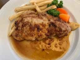 ロイヤルホスト 尾山台店