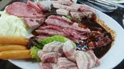 焼肉 真山 直方店