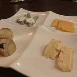 Finesse Wine&Cheese