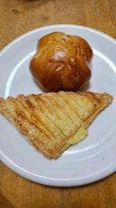 焼きたてパン工房 春江病院 売店