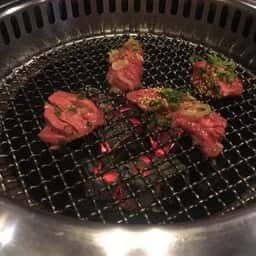 炭火焼肉 舎人