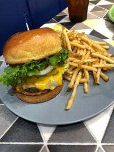 TEDDY'S Bigger Burgers 横浜ワールドポーターズ店