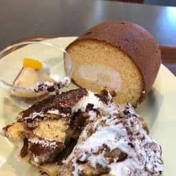 ヤドカリ チーズケーキ / 工場カフェ