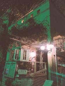 白いお家の小さなアトリエ