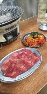 焼肉 モモンジ
