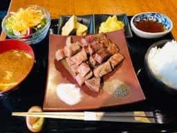 神戸牛・神戸有機野菜 志ん 本店