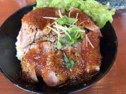 七輪炭火焼肉 焼くぞう