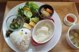 カフェマクロ美与利
