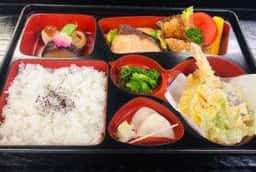 割烹 千登勢