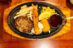 ロイヤルホスト 西灘店