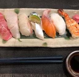 異食菜々 まことや