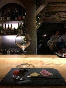 komorebino natural wine bar