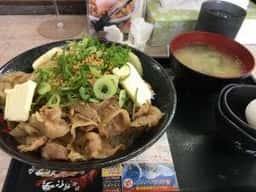 伝説のすた丼屋 座間店