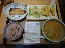 やよい軒 箱崎店