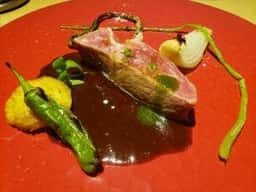 移り住みたくなる宿『イミグレ』レストラン