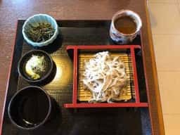 泰眞きりもみそば店