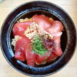 生本まぐろ 炊き餃子 井上