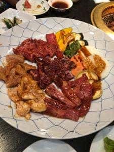 炭火焼肉 モランボン