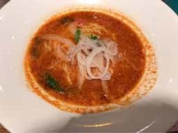 真っ赤ならーめん とまこ 三宮センタープラザ店