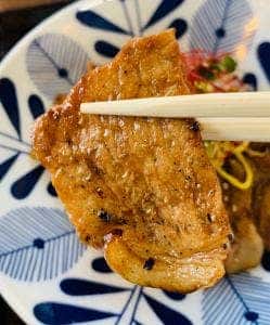 美瑛豚丼 のぶ太郎