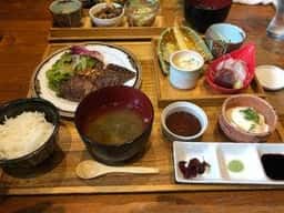 囲炉裏長屋 つるべ 川口店