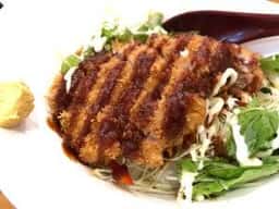 カフェダイニング ナナヴァル