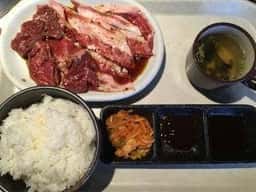 炭火焼肉 HONMACHI