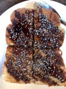 アンティークガレージカフェ さとや