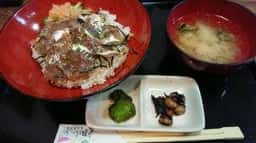お食事とお酒の店 るな。