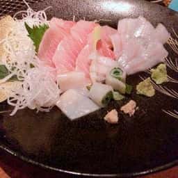 お肉や 金の月