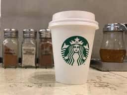 スターバックス コーヒー LUCUA1100 2階 アトリウムガーデン店