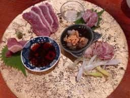 京鴨と燻製酒場 kamoshigin