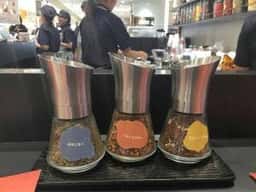 HOUSE QWAEL SPICE 大丸心斎橋
