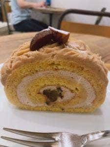 はらロール + café 博多店