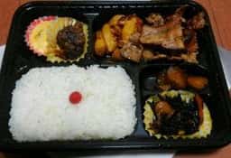 お弁当の紅雀